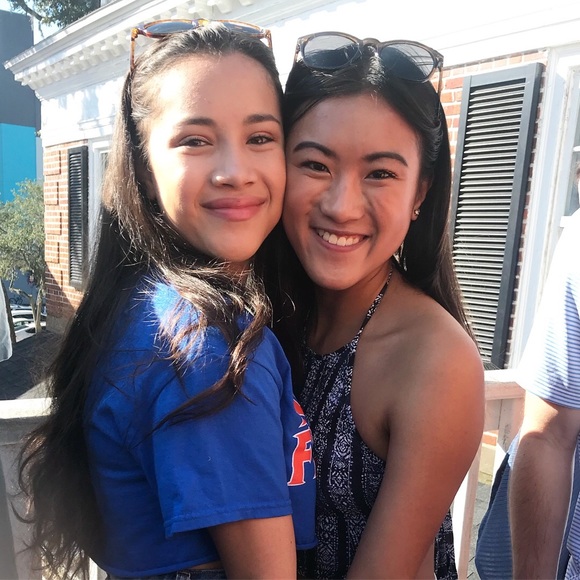 Meet your Posher, Kristen - Picture 1 of 1